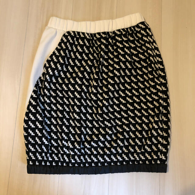 TSUMORI CHISATO(ツモリチサト)のツモリチサト ジャガード×ボンディングスカート 階段柄 レディースのスカート(ミニスカート)の商品写真