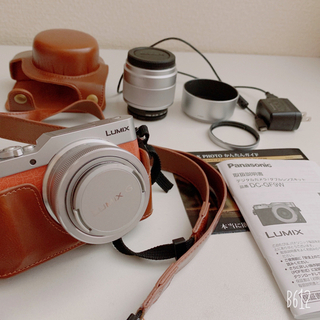 パナソニック(Panasonic)のLUMIX GF9 カメラケースとmicroSDカード付き(ミラーレス一眼)