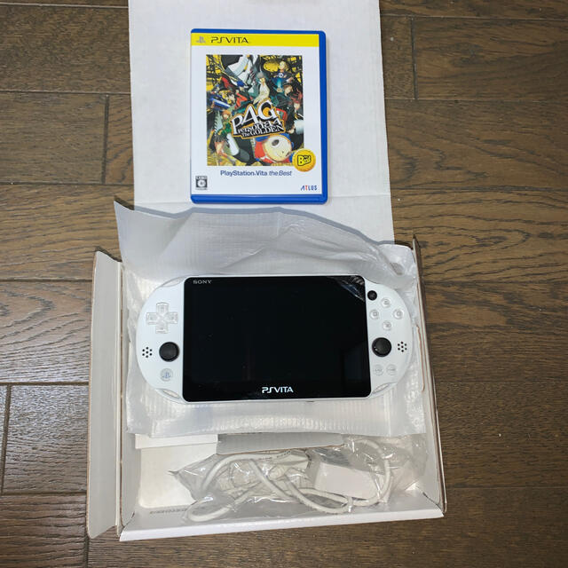 人気沸騰】 PSVita 超特価】 【未使用】PlayStation®Vita(PCH-2000