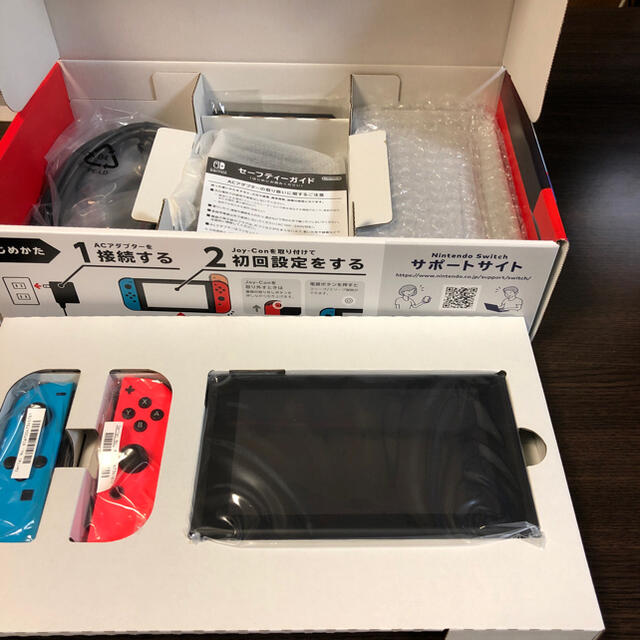 Nintendo Switch(ニンテンドースイッチ)のNintendo switch本体 エンタメ/ホビーのゲームソフト/ゲーム機本体(家庭用ゲーム機本体)の商品写真