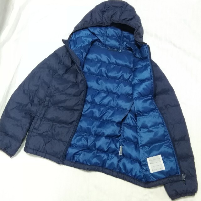 UNIQLO(ユニクロ)のユニクロ　ライトダウン　150 キッズ/ベビー/マタニティのキッズ服男の子用(90cm~)(ジャケット/上着)の商品写真