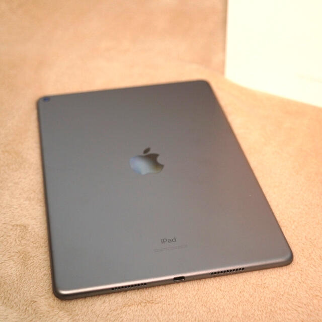 iPad Air3 (第3世代) 64GB Wi-Fiモデル　ケース付