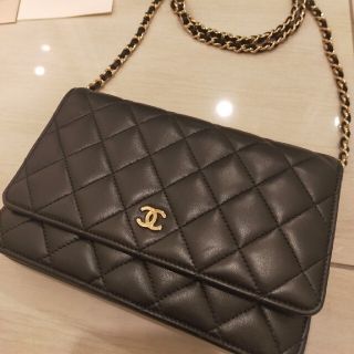 シャネル(CHANEL)のCHANEL　ほぼ新品　チェーンウォレット(ショルダーバッグ)