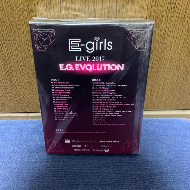 E-girls(イーガールズ)のE-girls　LIVE　2017　～E．G．EVOLUTION～ Blu-ra エンタメ/ホビーのDVD/ブルーレイ(ミュージック)の商品写真