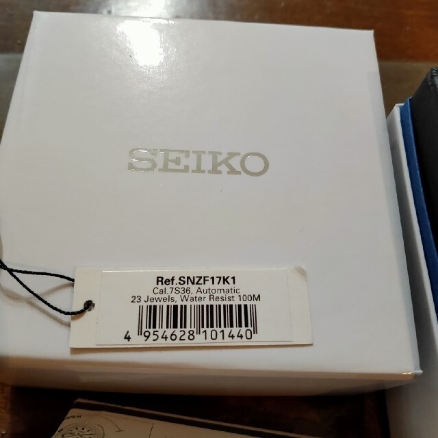 SEIKO(セイコー)の再値下げしました！！セイコー5スポーツSNZF17K1海外モデル美品です メンズの時計(腕時計(アナログ))の商品写真