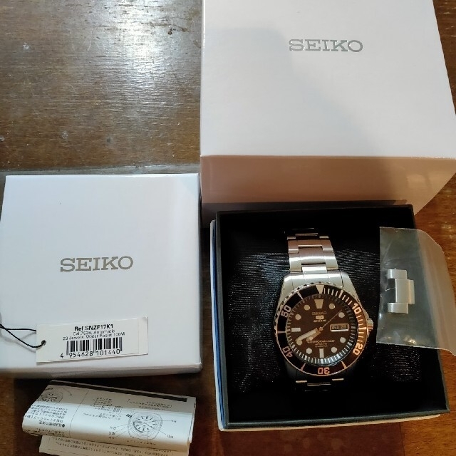 SEIKO(セイコー)の再値下げしました！！セイコー5スポーツSNZF17K1海外モデル美品です メンズの時計(腕時計(アナログ))の商品写真