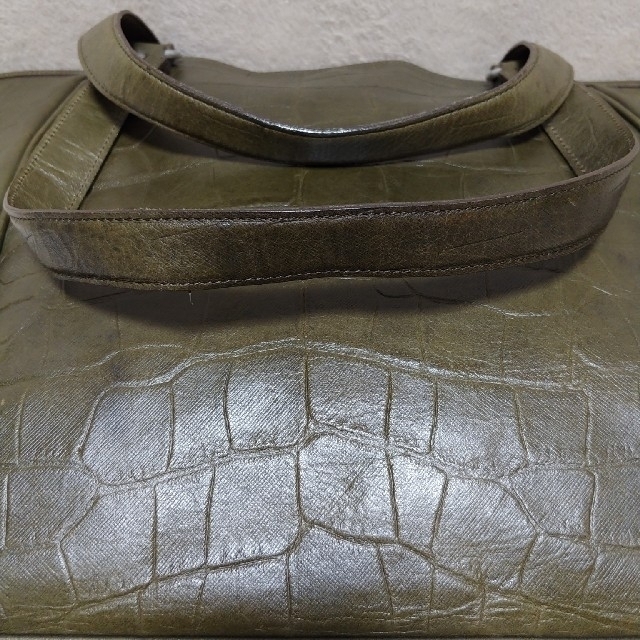 aniary(アニアリ)のaniary　アニアリ　クロコ型押し　レザートートバッグ　カーキ グリーン メンズのバッグ(トートバッグ)の商品写真