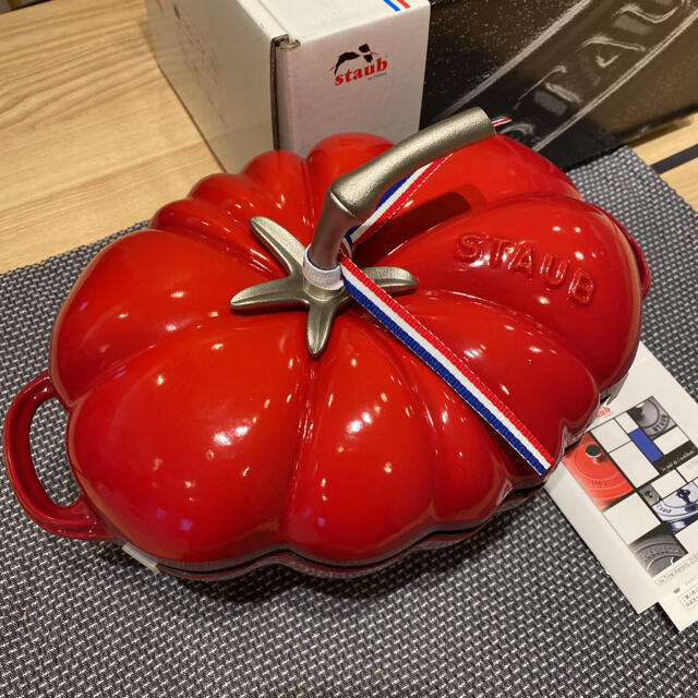 新品 STAUB トマト ココット チェリー solarmateriaisconstrucao.com.br
