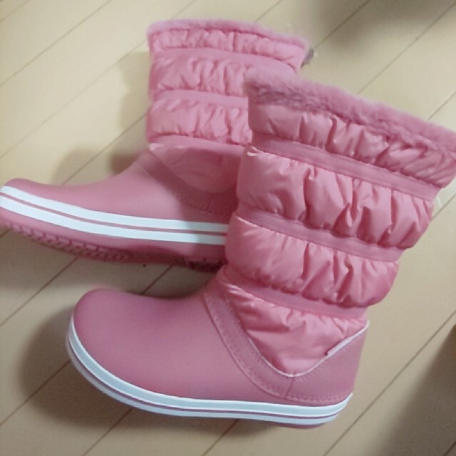 crocs(クロックス)のcrocs ブーツ 23 ピンク レディースの靴/シューズ(ブーツ)の商品写真