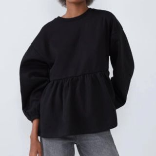 ザラ(ZARA)の新品　ZARA フリルトレーナー　ペプラムスウェット(トレーナー/スウェット)