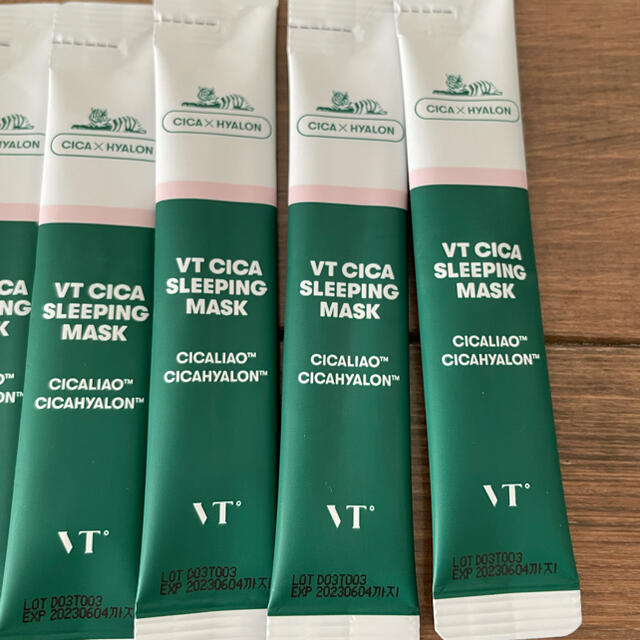 VT シカ　スリーピングマスク　ナイトパック　6包 コスメ/美容のスキンケア/基礎化粧品(パック/フェイスマスク)の商品写真