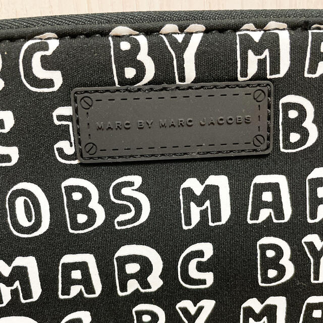 MARC BY MARC JACOBS(マークバイマークジェイコブス)のマークジェイコブス☆PCケース レディースのバッグ(クラッチバッグ)の商品写真