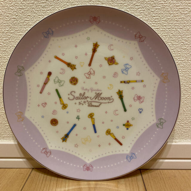 3COINS(スリーコインズ)のセーラームーン アイテム柄 プレート インテリア/住まい/日用品のキッチン/食器(食器)の商品写真