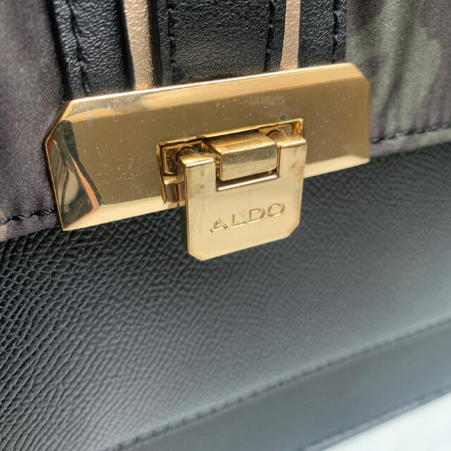 ALDO(アルド)のALDO アルド 迷彩 ゴールド ハンドバッグ レディースのバッグ(ハンドバッグ)の商品写真