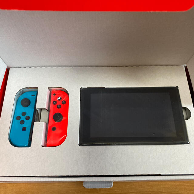 Nintendo Switch(ニンテンドースイッチ)のNintendo Switch JOY-CON ネオンブルー/ネオンレッド エンタメ/ホビーのゲームソフト/ゲーム機本体(家庭用ゲーム機本体)の商品写真