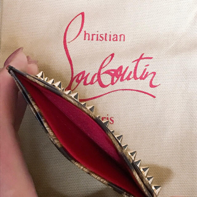 Christian Louboutin(クリスチャンルブタン)のクリスチャンルブタン カードケース レディースのファッション小物(名刺入れ/定期入れ)の商品写真