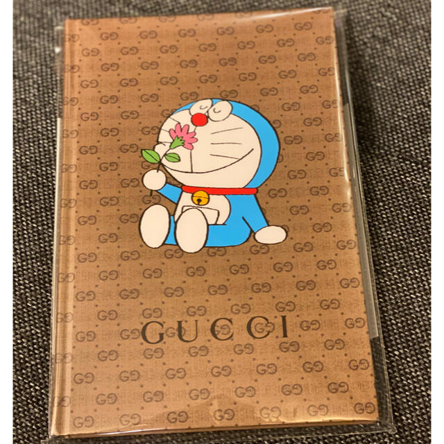 Gucci(グッチ)の◯ CanCam 3月号 ドラえもん×GUCCI コラボノート付き◯完売◯ インテリア/住まい/日用品の文房具(ノート/メモ帳/ふせん)の商品写真