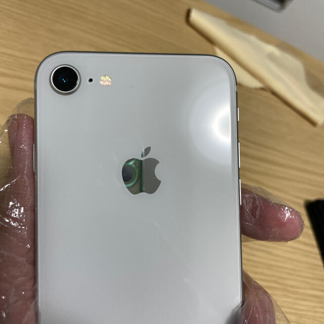 iPhone(アイフォーン)のiPhone8 64GB 美品 バッテリー状態92% スマホ/家電/カメラのスマートフォン/携帯電話(スマートフォン本体)の商品写真