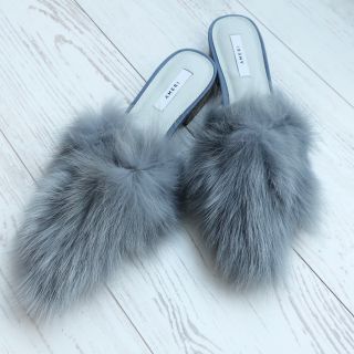 アメリヴィンテージ(Ameri VINTAGE)のＡＭＥＲＩ FOX FUR FLAT SANDAL(ミュール)