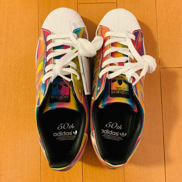 adidas(アディダス)のみるきー様専用❣️スーパースター　スニーカー　50周年　虹色　24.5センチ レディースの靴/シューズ(スニーカー)の商品写真