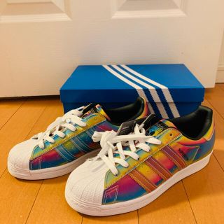 アディダス(adidas)のみるきー様専用❣️スーパースター　スニーカー　50周年　虹色　24.5センチ(スニーカー)