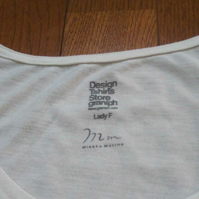 Design Tshirts Store graniph(グラニフ)のグラニフの蝶柄プリントのTシャツ レディースのトップス(Tシャツ(半袖/袖なし))の商品写真