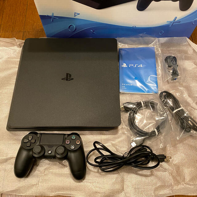 PlayStation4(プレイステーション4)のPS4 500GB 本体 ジェットブラック  エンタメ/ホビーのゲームソフト/ゲーム機本体(家庭用ゲーム機本体)の商品写真