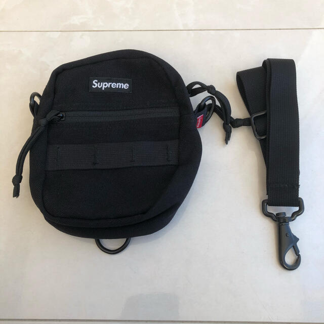 Supreme(シュプリーム)のyuki様専用【新品 supreme ポーチ】 メンズのバッグ(ショルダーバッグ)の商品写真