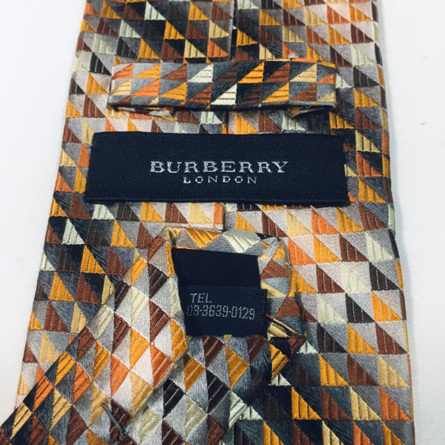 BURBERRY(バーバリー)の美品 バーバリー Burberry ネクタイ 我妻善逸 レア 早い者勝ち メンズのファッション小物(ネクタイ)の商品写真