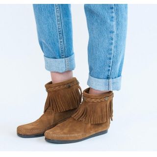 ミネトンカ(Minnetonka)のMINNETONKA ブーツ　ミネトンカ　フリンジ　ショートブーツ　(ブーツ)