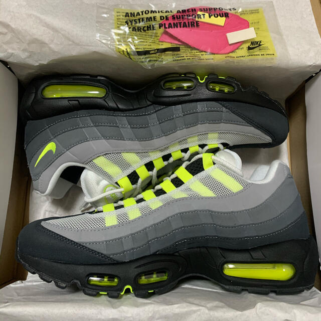 NIKE(ナイキ)のNIKE AIR MAX 95 OG イエローグラデ エアマックス 28cm メンズの靴/シューズ(スニーカー)の商品写真