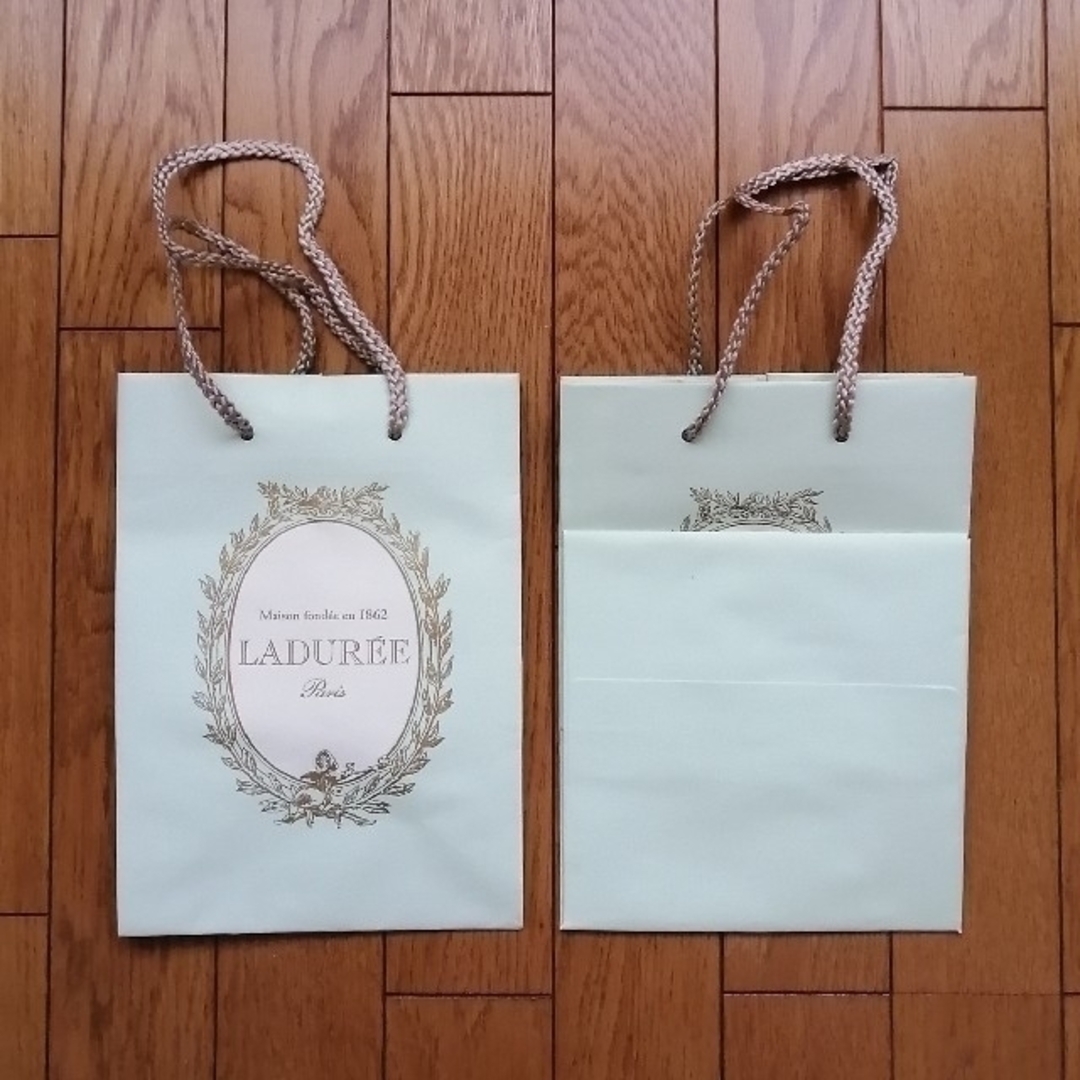 LADUREE(ラデュレ)の☆ラデュレ　ショップ袋 レディースのバッグ(ショップ袋)の商品写真