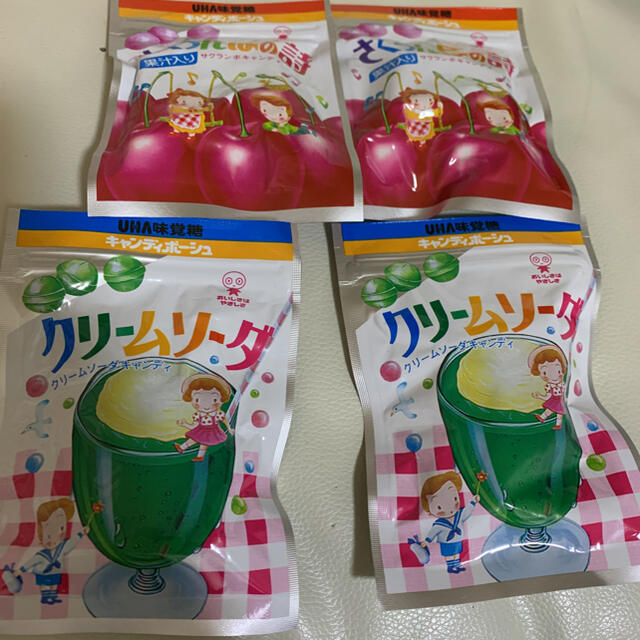 UHA味覚糖(ユーハミカクトウ)のさくらんぼの詩　クリームソーダ　各2袋セット　計4個 食品/飲料/酒の食品(菓子/デザート)の商品写真