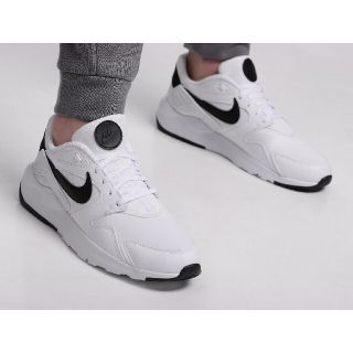 ナイキ(NIKE)の定8800円!ナイキLDビクトリー新品スニーカー!Web限定ホワイト!(スニーカー)