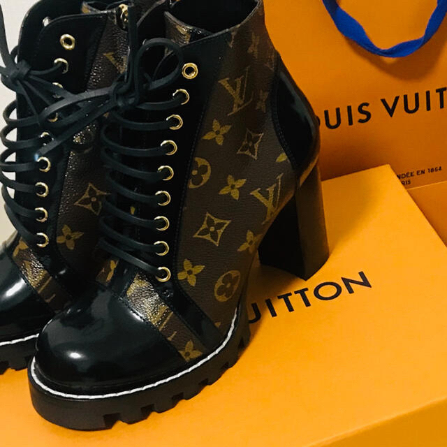 LOUIS VUITTON(ルイヴィトン)のルイヴィトン  ブーツ レディースの靴/シューズ(ブーツ)の商品写真