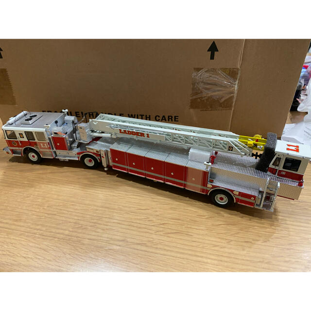 貴重絶版品！TWH Ladder 1 1/50 ダイキャストはしご消防車