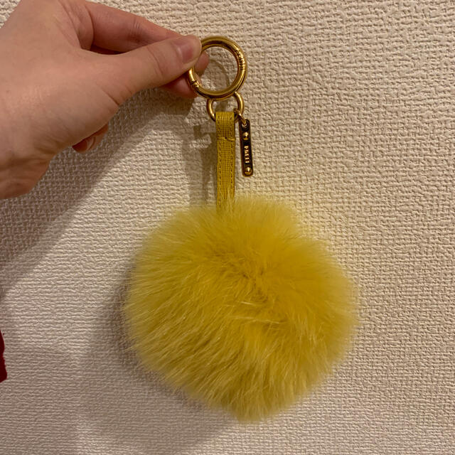FENDI ポンポンチャーム フォックスファー 年末のプロモーション大特価