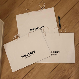 バーバリー(BURBERRY)の♡バーバリー　ショップ袋♡3枚まとめ売り(ショップ袋)