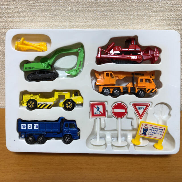 Takara Tomy(タカラトミー)のトミカ　建設車両セット　TOMY エンタメ/ホビーのおもちゃ/ぬいぐるみ(ミニカー)の商品写真