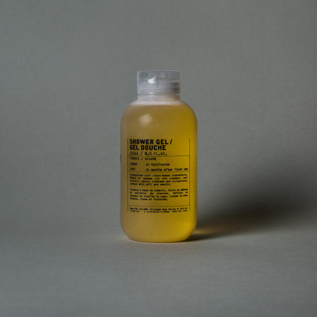 ✨美品✨【LE LABO】SHOWER GEL - Hinoki 250ml コスメ/美容のボディケア(ボディソープ/石鹸)の商品写真