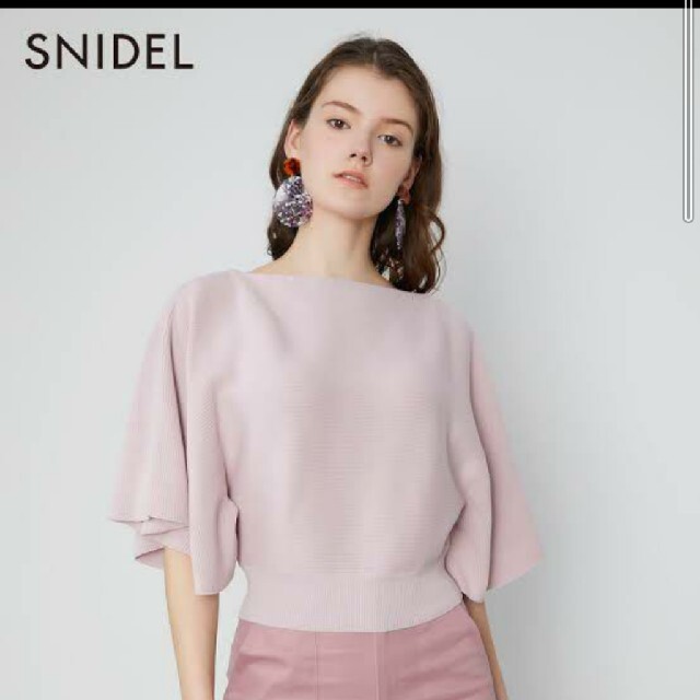 SNIDEL(スナイデル)のSNIDEL スリーブフレアドルマンニットプルオーバー レディースのトップス(ニット/セーター)の商品写真