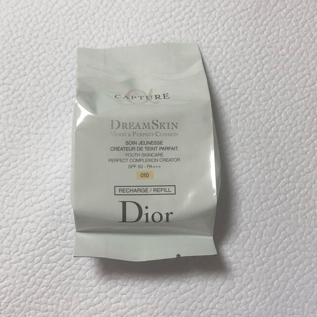 Christian Dior(クリスチャンディオール)のカプチュールドリームスキン モイストクッション コスメ/美容のベースメイク/化粧品(ファンデーション)の商品写真