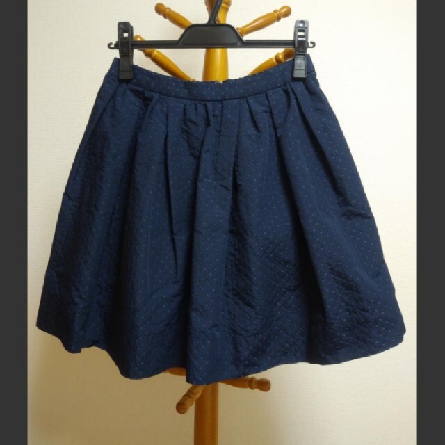 BABYLONE(バビロン)のスカート　紺色　ドッド レディースのスカート(ミニスカート)の商品写真