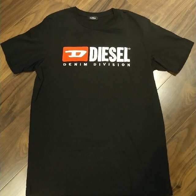 DIESEL(ディーゼル)のディゼル　Tシャツ メンズのトップス(Tシャツ/カットソー(半袖/袖なし))の商品写真