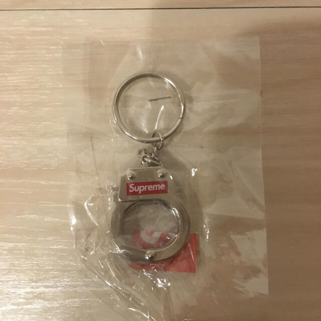 Supreme handcuffs keychain