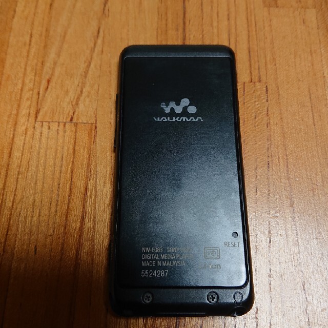 WALKMAN(ウォークマン)の【格安】[SONY]NW-E083 [4GB] スマホ/家電/カメラのオーディオ機器(ポータブルプレーヤー)の商品写真