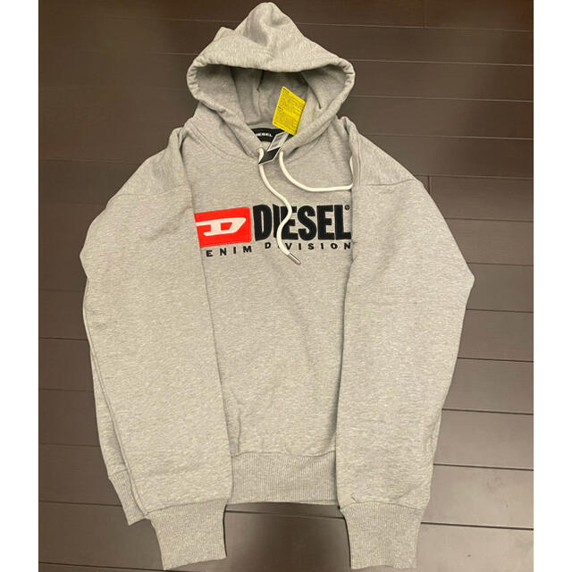 【新品未使用】DIESEL パーカー