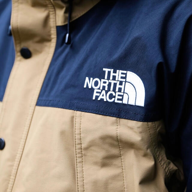 THE NORTH FACE(ザノースフェイス)の【付属品完備】THE NORTH FACE マウンテンライトジャケット XXL メンズのジャケット/アウター(マウンテンパーカー)の商品写真