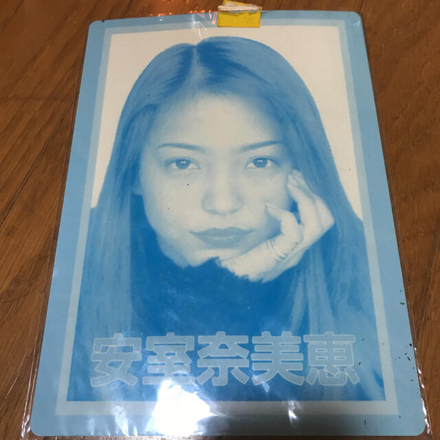 安室奈美恵　下敷き エンタメ/ホビーのタレントグッズ(女性タレント)の商品写真