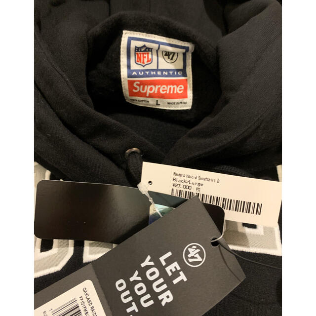 Supreme(シュプリーム)のSupreme NFL Raiders 47 Hooded Sweatshirt メンズのトップス(パーカー)の商品写真